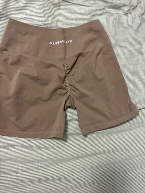 Alphalete Seamless High-Waist Bike Shorts — Taupe Brown